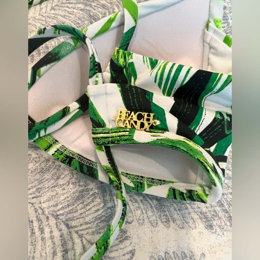 BeachCandy Bikini Top NWT - Picture 2 of 3